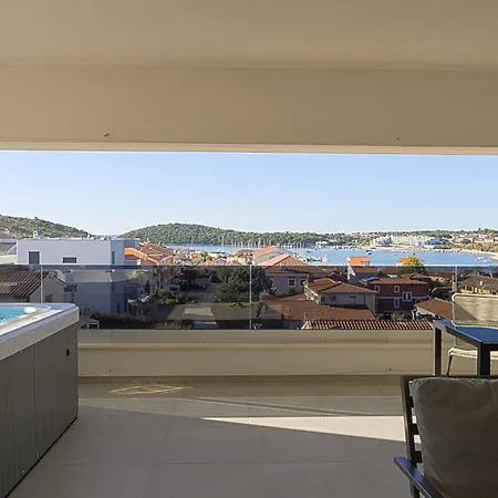 Sea View Penthouse Istra 公寓 班约勒
