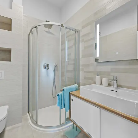 Sea View Penthouse Istra 公寓